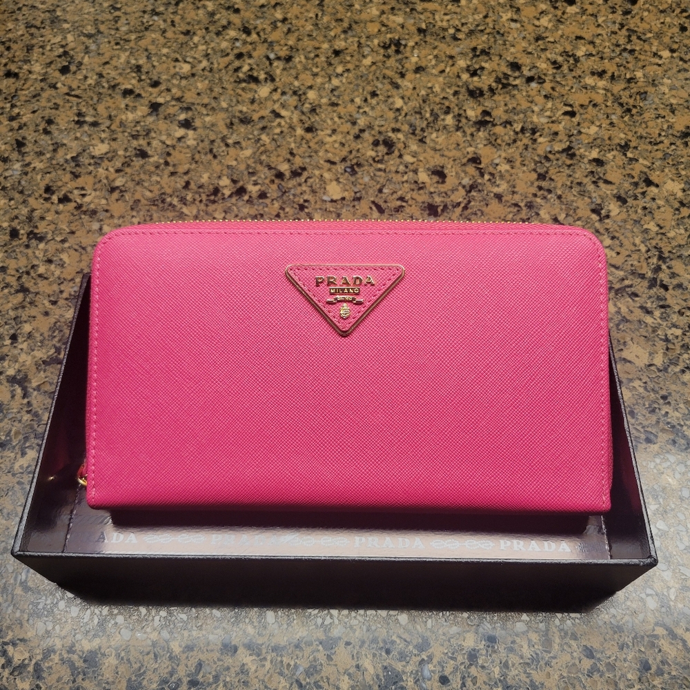 ●●●SOLD●●● EUC PRADA Lux Zip Around Long Wallet in Peony